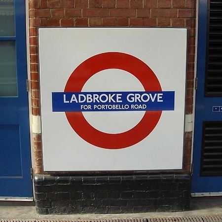 Appartamento Stunning 2 Bed Flat In Ladbroke Grove Londra Esterno foto
